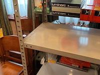 Lot 192 - ijzeren rekken 3 stuks, 2 modellen - afbeelding 2 van  2