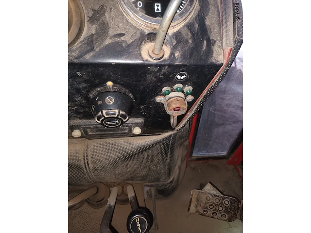 Lot 192 - tractor massey-ferguson 290 (1986-chass.u724504) - afbeelding 3 van  12