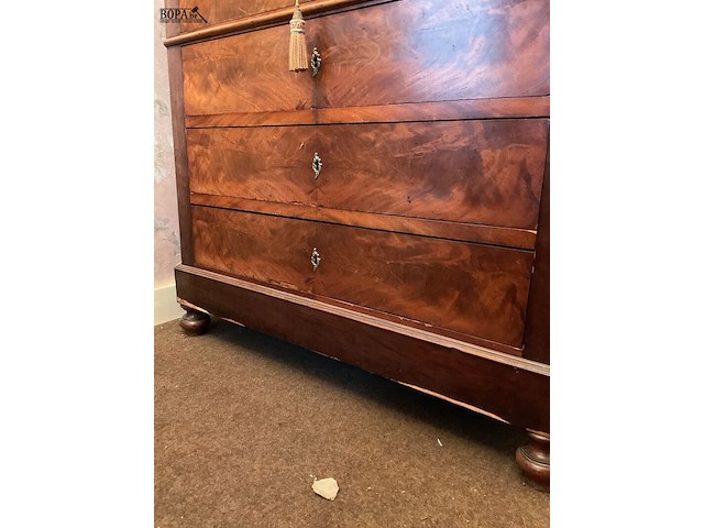 Lot 193 - commode mahoniehout met spiegel en 4 lades - afbeelding 5 van  6