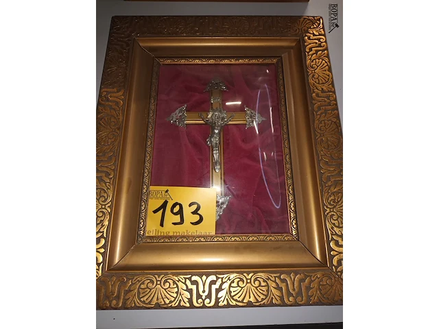 Lot 193 - kader met kruisbeeld - afbeelding 1 van  4