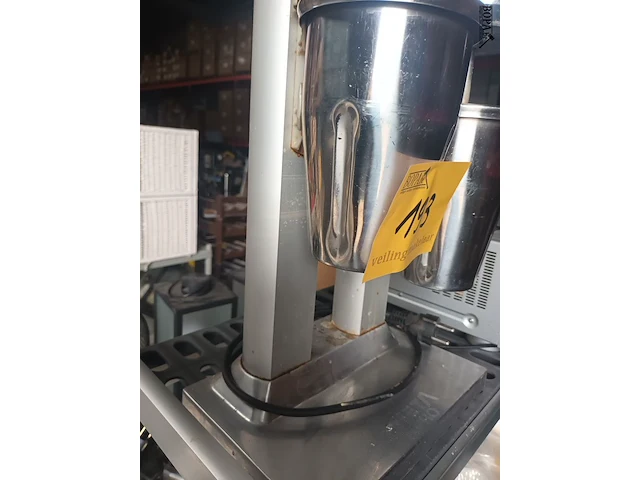 Lot 193 - milkshake mixer vema - afbeelding 3 van  3