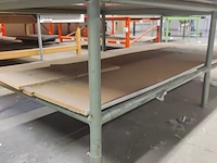 Lot 193 - werktafel met legbank - afbeelding 2 van  2