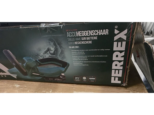 Lot 195 - accu heggeschaar met lader 20v 55 cm - afbeelding 2 van  3