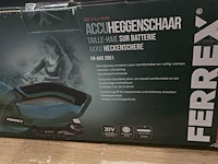 Lot 195 - accu heggeschaar met lader 20v 55 cm - afbeelding 2 van  3