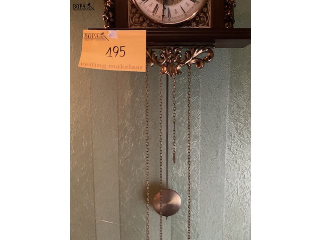 Lot 195 - hangklok met slinger en regulator, 29 x 16 x h43 - afbeelding 4 van  6