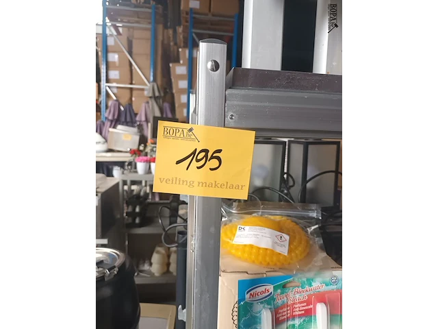 Lot 195 - metalen rek - afbeelding 2 van  3