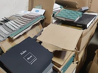Lot 195 - samples - 21 palletten - afbeelding 3 van  3