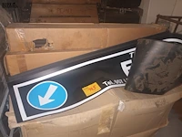 Lot 195 - spatlappen. 8 dozen - afbeelding 1 van  3