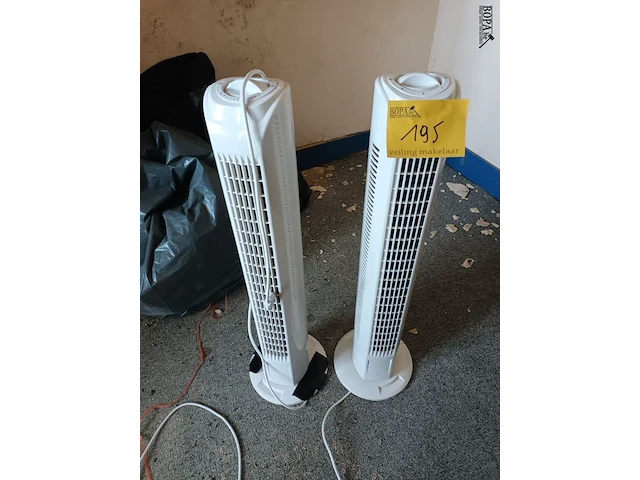 Lot 195 - torenventilator. 2 stuks - afbeelding 1 van  3