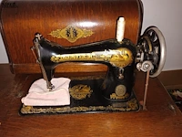Lot 196 - antieke naaimachine singer - afbeelding 4 van  6