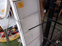 Lot 196 - elektrische radiator superser - afbeelding 1 van  3