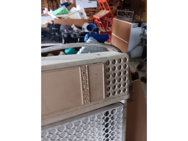 Lot 196 - elektrische radiator superser - afbeelding 3 van  3