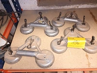 Lot 196 - glasdrager. 4 stuks - afbeelding 1 van  3