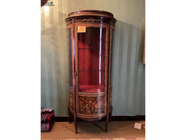 Lot 196 - italiaanse pronkkast - afbeelding 1 van  8