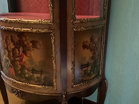 Lot 196 - italiaanse pronkkast - afbeelding 4 van  8