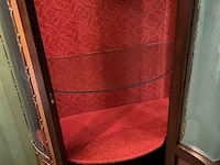 Lot 196 - italiaanse pronkkast - afbeelding 7 van  8