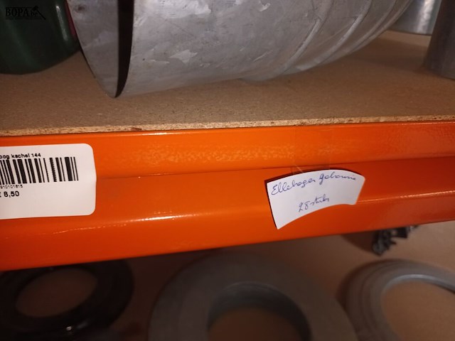 Lot 196 - stukken voor rookafvoer - afbeelding 7 van  7