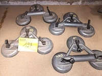 Lot 197 - glasdrager. 4 stuks - afbeelding 1 van  2