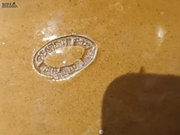 Lot 197 - kruik, weegschaal en onderleggers - afbeelding 3 van  4