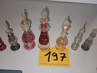 Lot 197 - parfumflesjes. 7 stuks - afbeelding 1 van  5