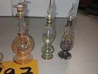 Lot 197 - parfumflesjes. 7 stuks - afbeelding 3 van  5