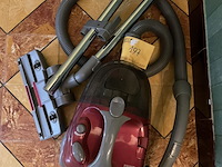 Lot 197 - stofzuiger primo 1400 watt - afbeelding 1 van  1