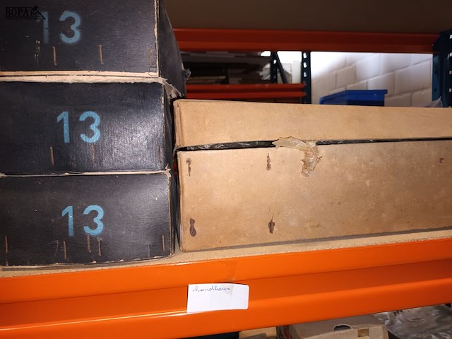 Lot 198 - divers werkmateriaal - afbeelding 2 van  6