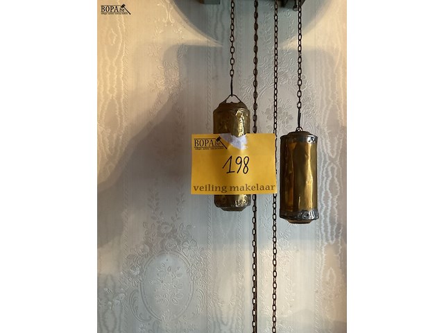 Lot 198 - hangklok met gewichten en ketting - afbeelding 4 van  6