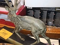 Lot 198 - hert op marmer - afbeelding 4 van  4