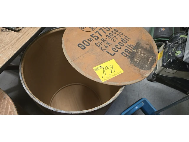 Lot 198 - vintage ton diam 45 cm h 68 cm 2 stuks - afbeelding 2 van  3