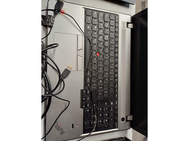 Lot 199 - acer laptop, muis, lader (h) - afbeelding 2 van  4