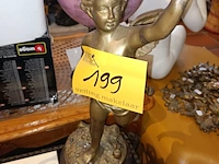 Lot 199 - koperen putti aug. moreau - afbeelding 1 van  4