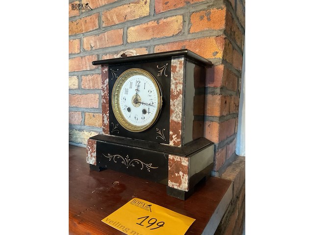 Lot 199 - marmeren staklok - afbeelding 2 van  7