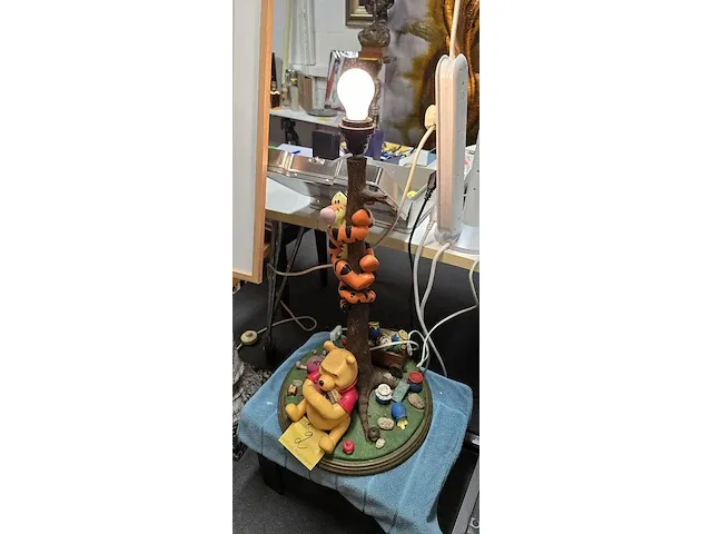 Lot 2 - disney lamp ‘winnie the pooh’ - afbeelding 4 van  5