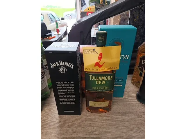 Lot 2 - diverse flessen whisky. 4 stuks - afbeelding 1 van  5