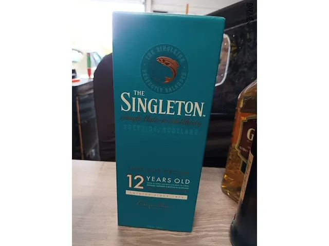 Lot 2 - diverse flessen whisky. 4 stuks - afbeelding 5 van  5