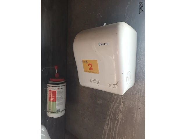 Lot 2 - handzeep en handdoekdispenser - afbeelding 1 van  3