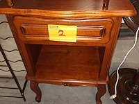 Lot 2 - houten bijzetkastje - afbeelding 2 van  3
