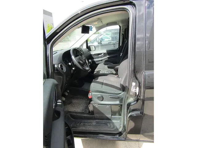 Lot 2 - mercedes vito 114cdi (2019-chass.wdf44760313427061) - afbeelding 17 van  18