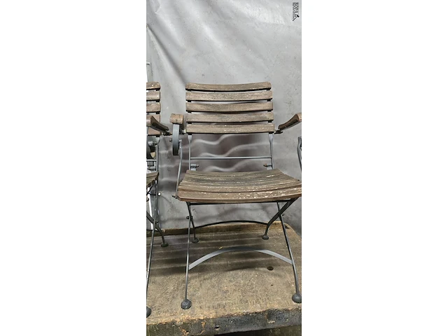 Lot 2 - opvouwbare tuinstoelen, houten zitting met metalen frame 4 s - afbeelding 2 van  5