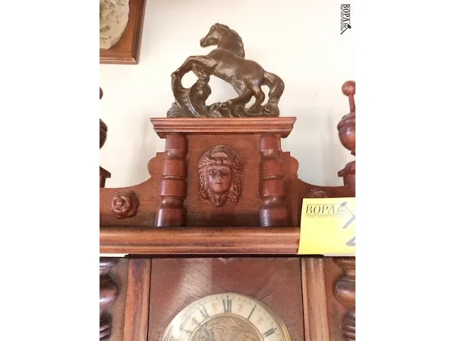 Lot 2 - paardjesklok - afbeelding 3 van  6