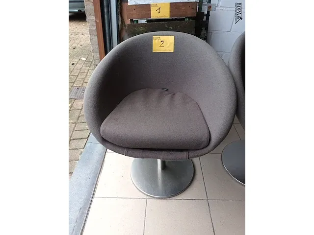 Lot 2 - pedrali draaifauteuil. 2 stuks - afbeelding 6 van  7