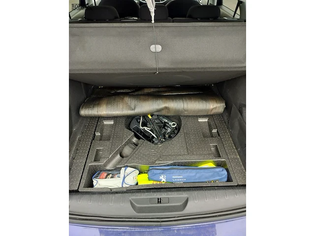 Lot 2 - peugeot 308 (2018-chass.vf3lrhnppjs317710) - afbeelding 22 van  25