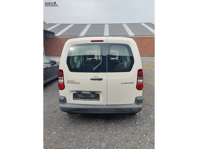 Lot 2 - peugeot partner (2013-chass.vf37a9hf0dj607396) - afbeelding 13 van  18