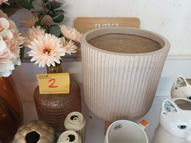 Lot 2 - potten en vazen. 21 stuks - afbeelding 3 van  6