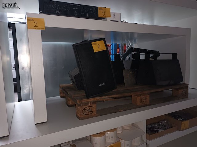 Lot 2 - tafel - afbeelding 1 van  2