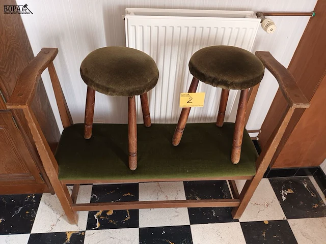 Lot 2 - zitbank en krukjes - afbeelding 3 van  3