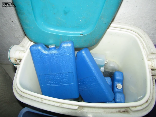 Lot 20 - bbq gerei en koelelementen - afbeelding 2 van  2
