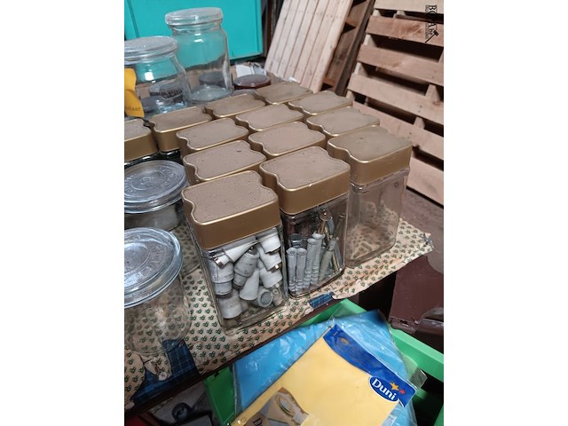 Lot 20 - bokalen - afbeelding 2 van  3