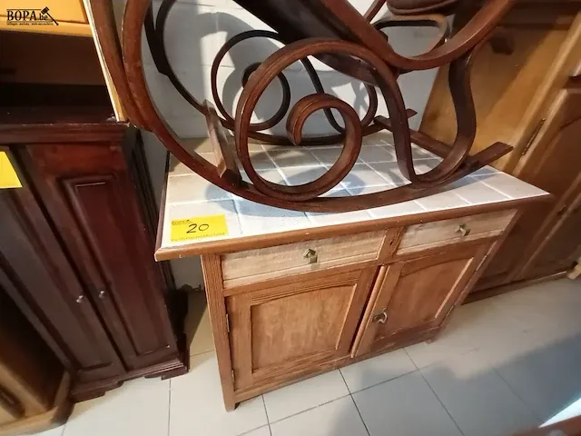 Lot 20 - brocante kast - afbeelding 1 van  4